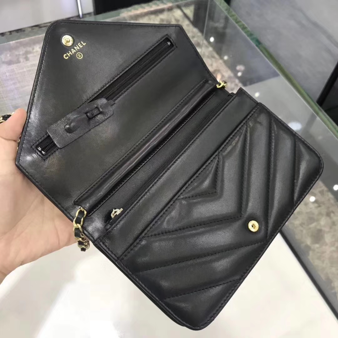 Chanel香奈儿 最新款 铆钉WOC 黑色 19cm YKK拉链