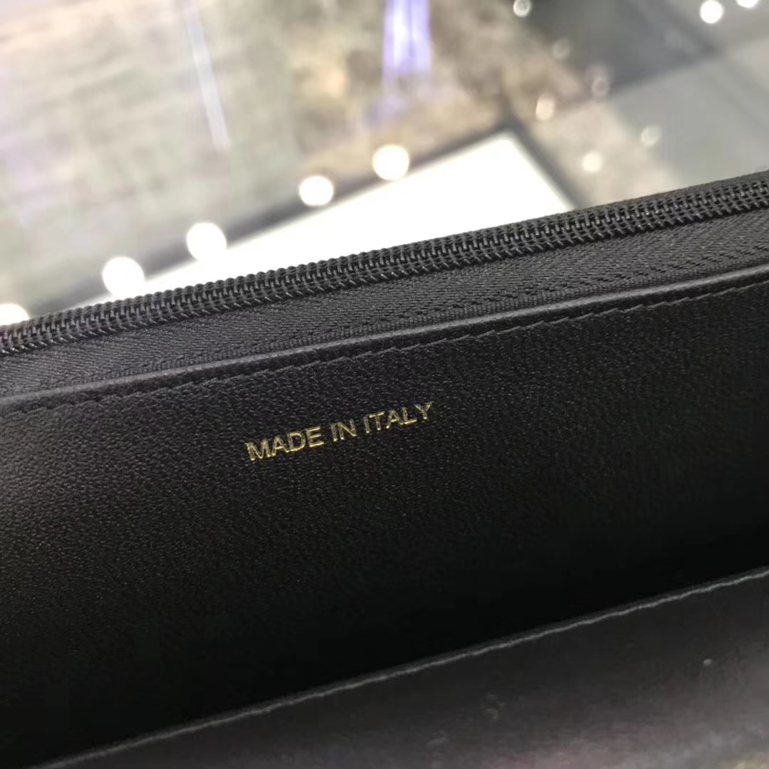 Chanel香奈儿 最新款 铆钉WOC 黑色 19cm YKK拉链