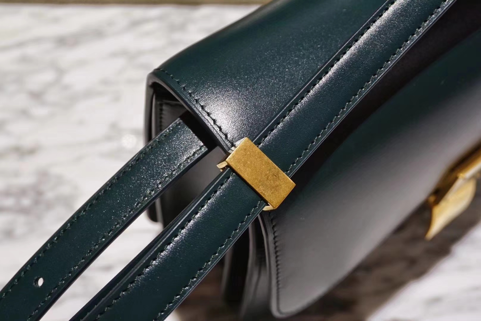 Celine 思琳 box 中号墨绿色 全新做法  新版本  新工艺