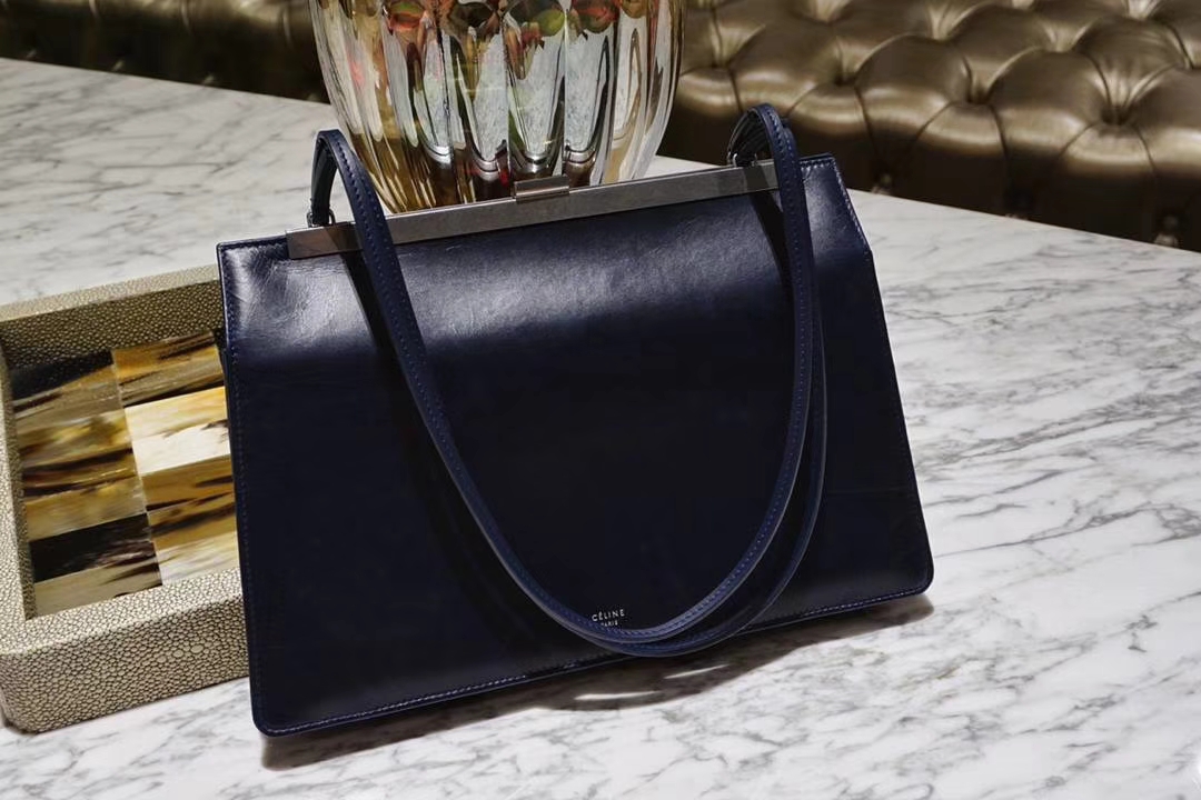 CÉLINE clasp 牛皮油蜡纹  宝蓝色 开合包 细肩带