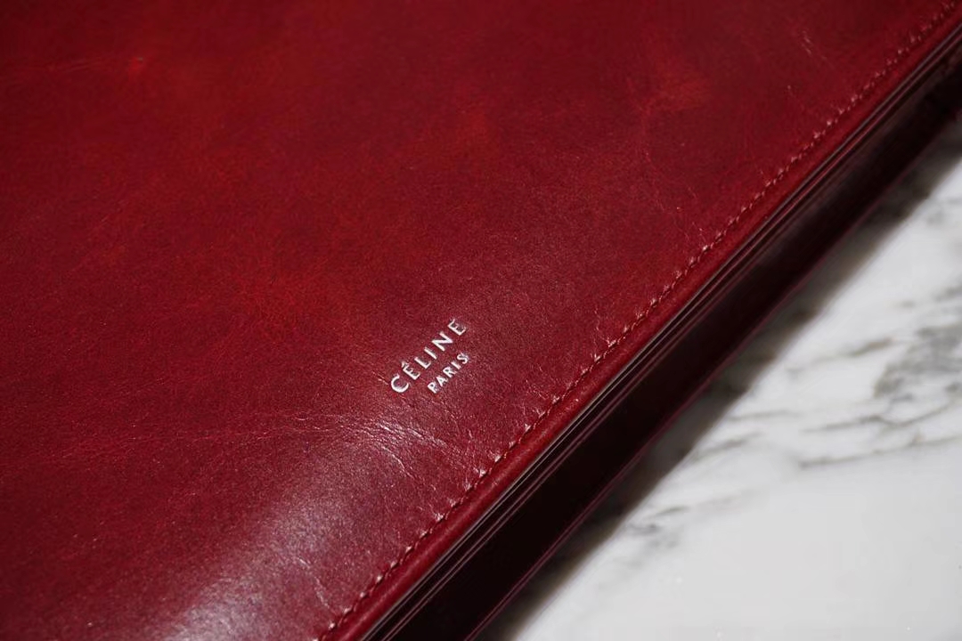 CÉLINE clasp 牛皮油蜡纹  红色 开合包 细肩带