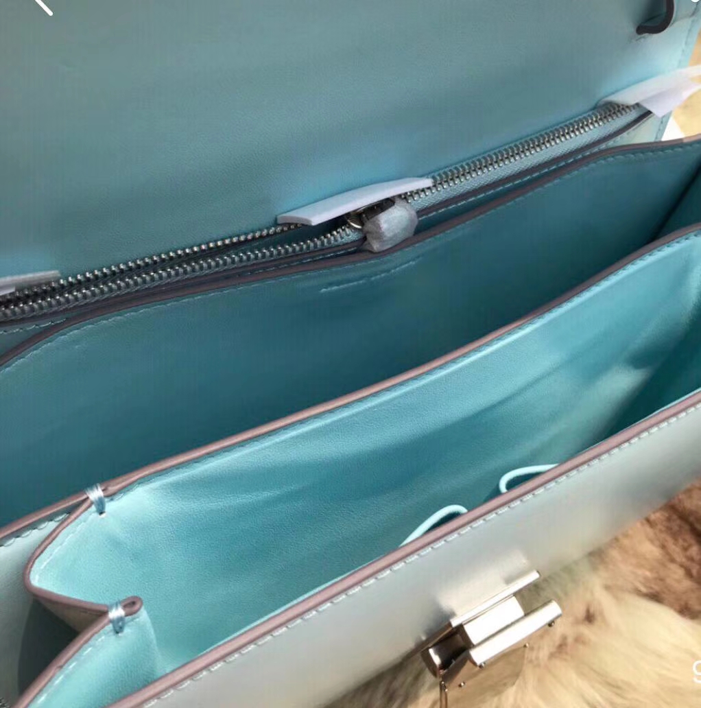 Celine 思琳 box 豆腐包 云雾蓝 中号24cm 原厂进口头层牛皮 