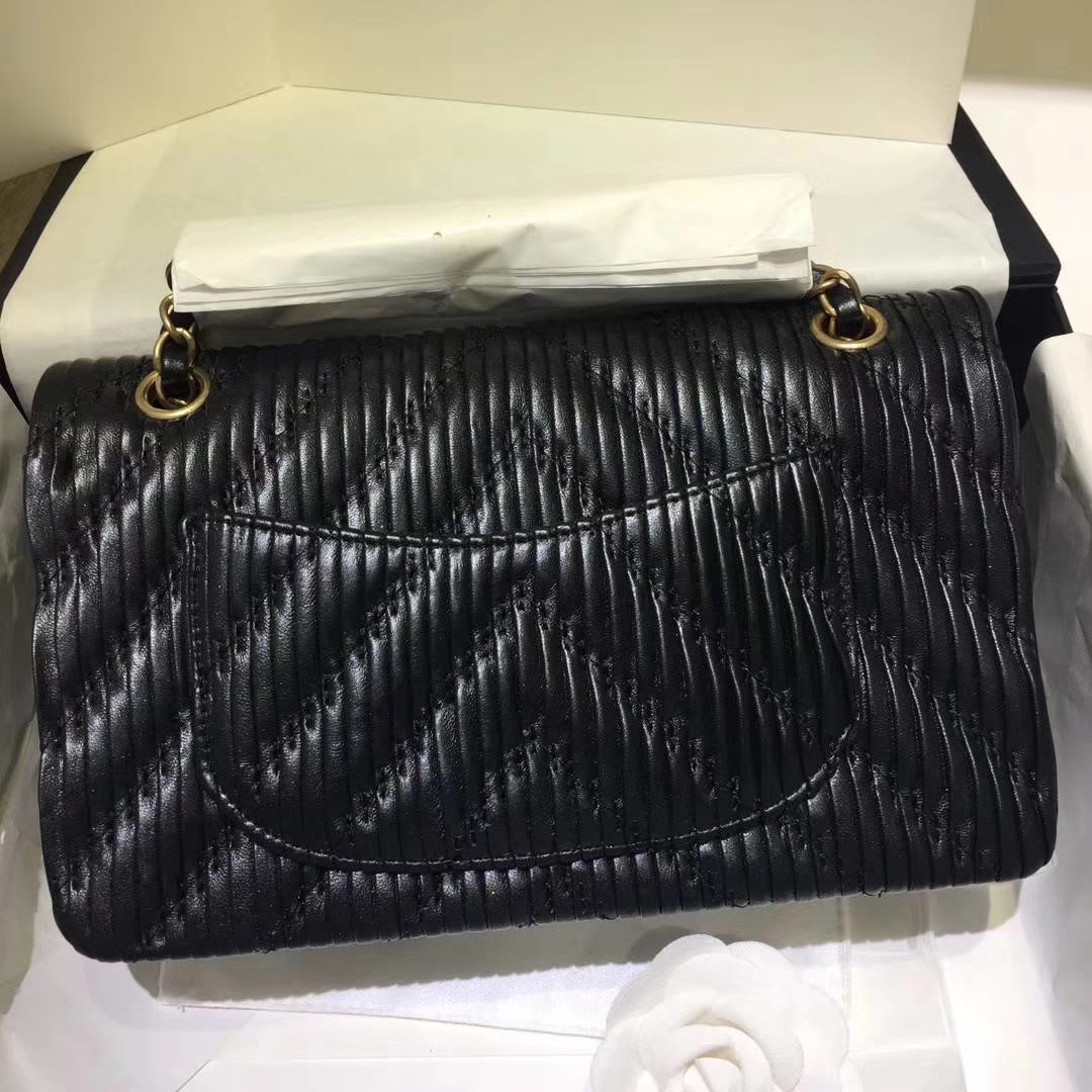 Chanel 香奈儿 希腊褶皱款 25cm 星空黑 磨沙金的质感 Chanel Classic Flap