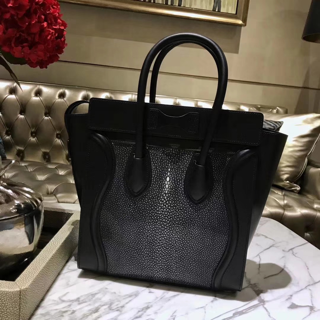 CÉLINE 笑脸包 珍珠鱼皮 20cm/26cm