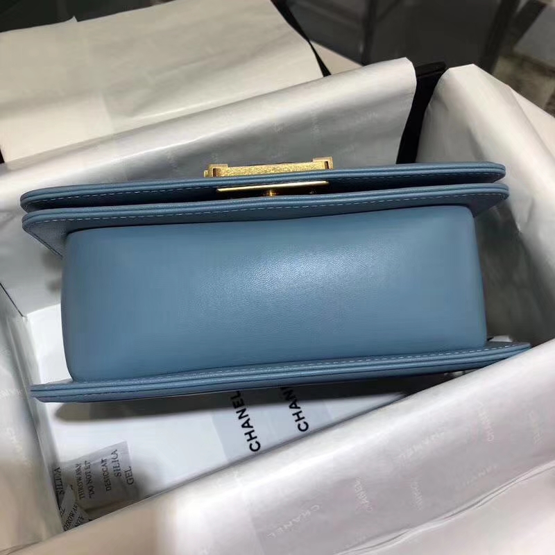 Chanel 香奈儿 Leboy Bag 大V款 小羊皮 雾霾蓝 20cm 亚金扣