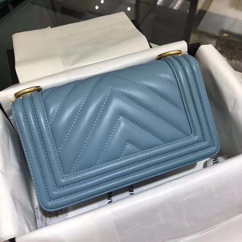 Chanel 香奈儿 Leboy Bag 大V款 小羊皮 雾霾蓝 20cm 亚金扣