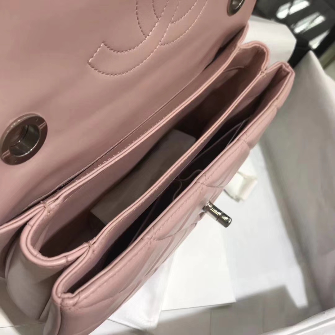 Chanel 香奈儿 Trendy CC 25cm 原厂皮小羊皮 浅粉色 银扣