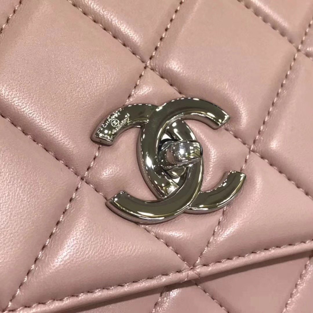 Chanel 香奈儿 Trendy CC 25cm 原厂皮小羊皮 浅粉色 银扣