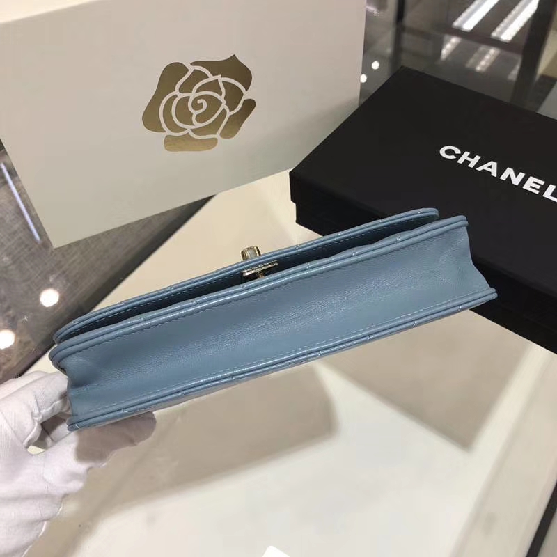 Chanel 香奈儿 发财包 V 字绣 小羊皮  20cm 梦幻蓝