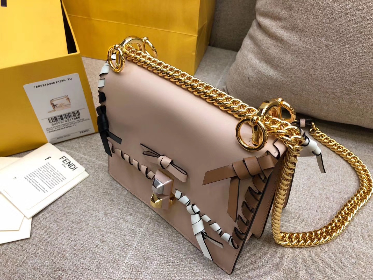 KANI PICCOLA翻盖迷你手袋 小牛皮 19cm 小蝴蝶结装饰 金扣链条包