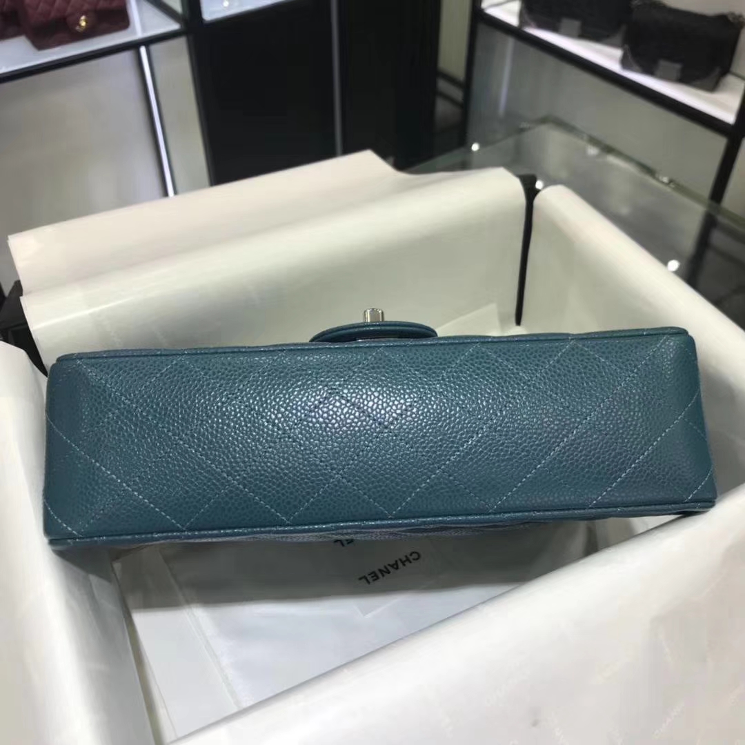 Chanel Classic Flap 25m 原厂皮鱼子酱 翡翠蓝 银扣