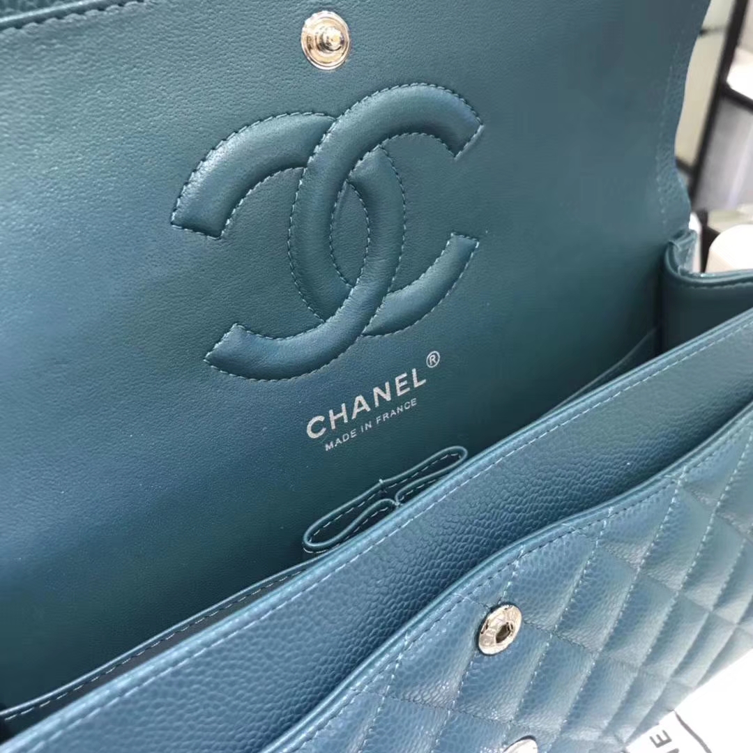 Chanel Classic Flap 25m 原厂皮鱼子酱 翡翠蓝 银扣
