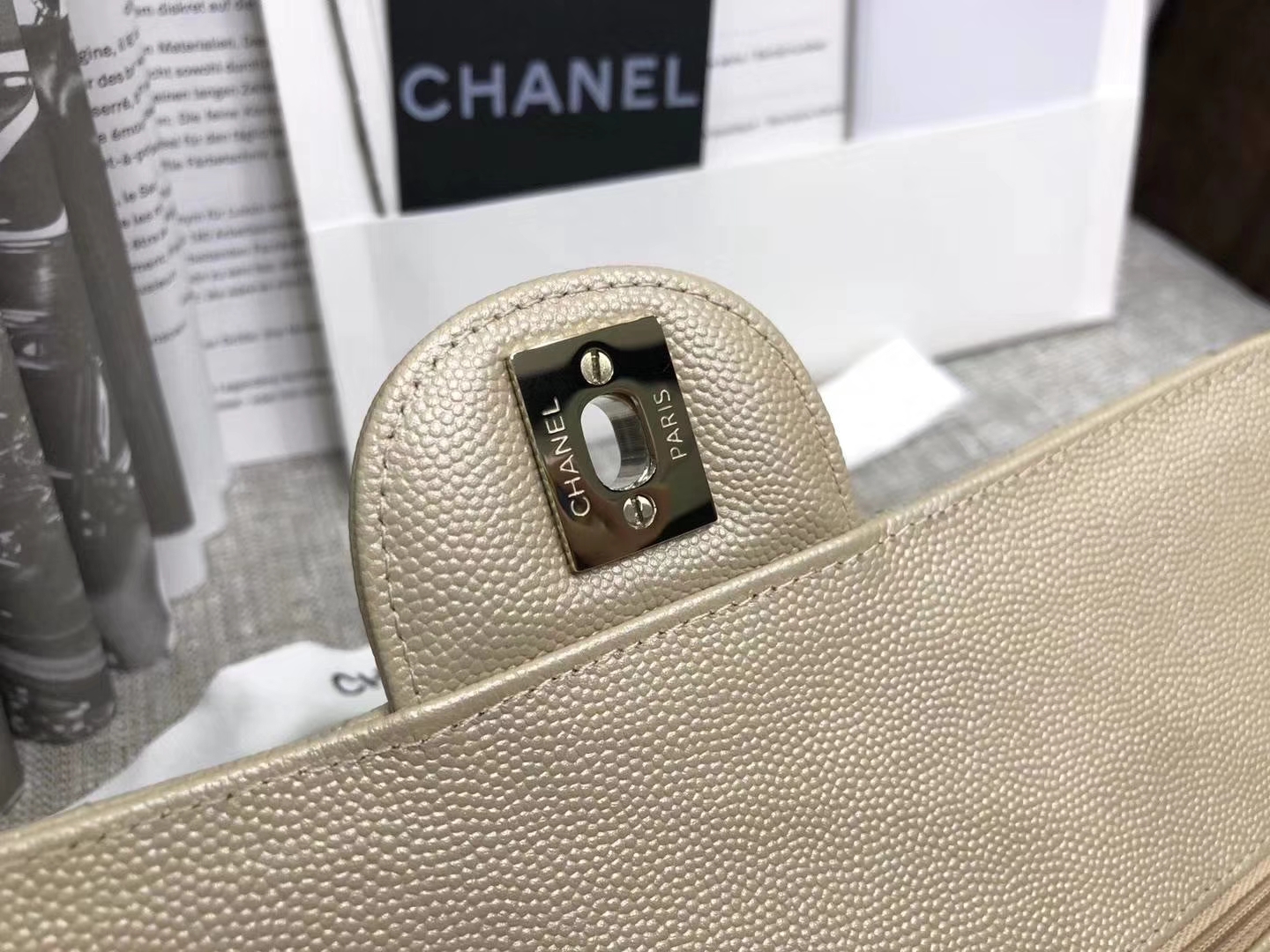 Chanel 香奈儿 cf经典系列 25cm 原厂皮小鱼子酱 金色 香槟金