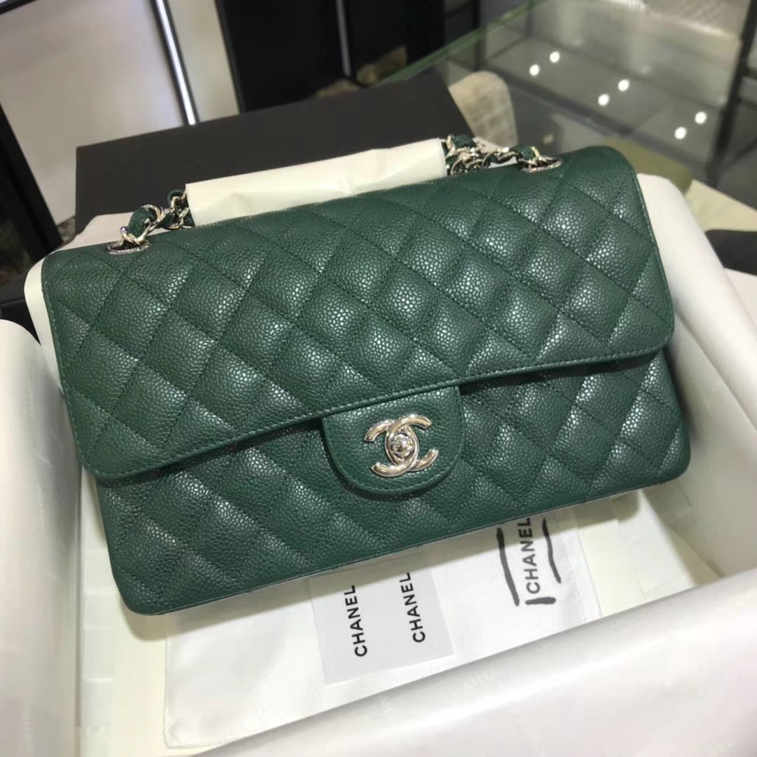 Chanel 香奈儿 Chanel Classic Flap 25cm 鱼子酱 翡翠绿 银扣
