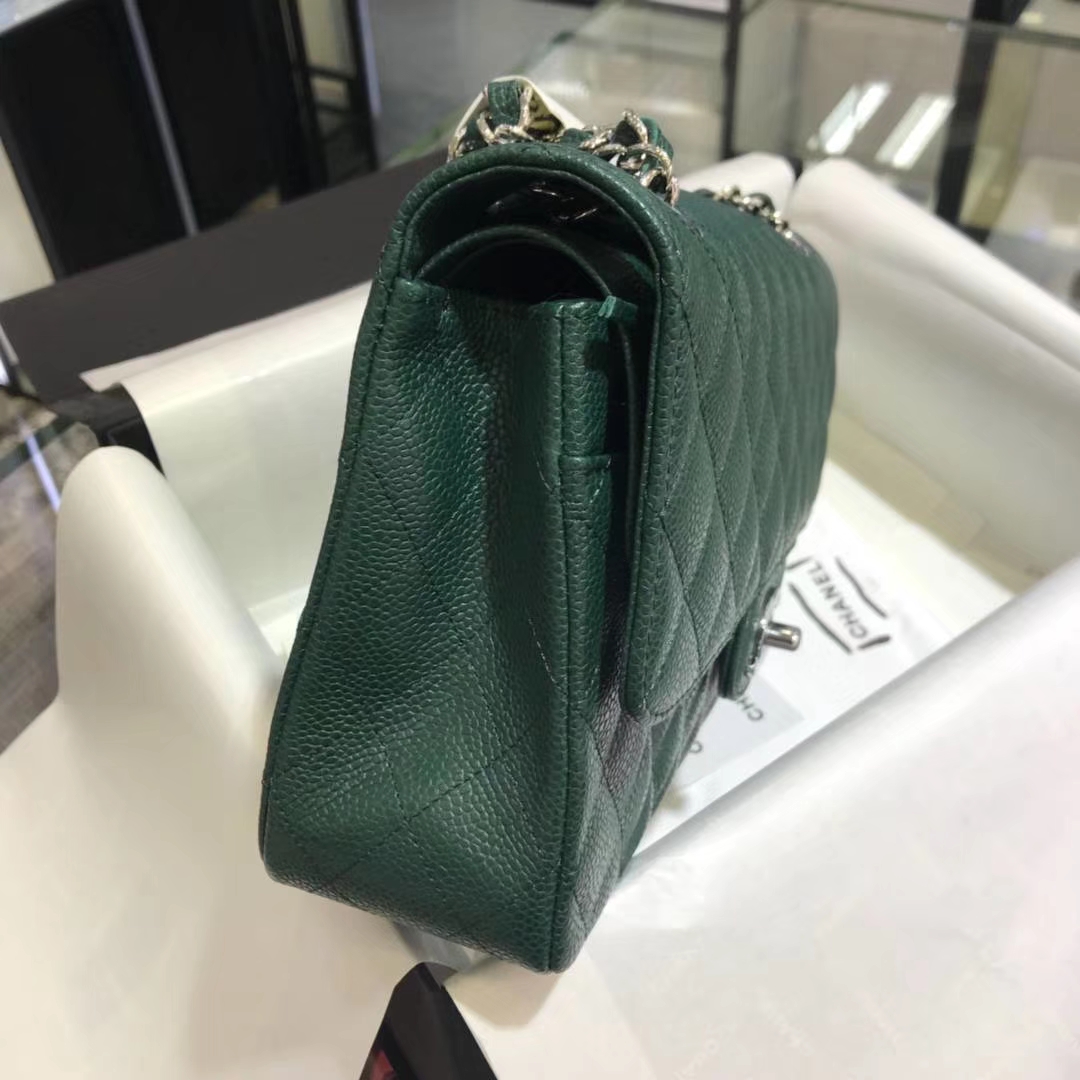 Chanel 香奈儿 Chanel Classic Flap 25cm 鱼子酱 翡翠绿 银扣