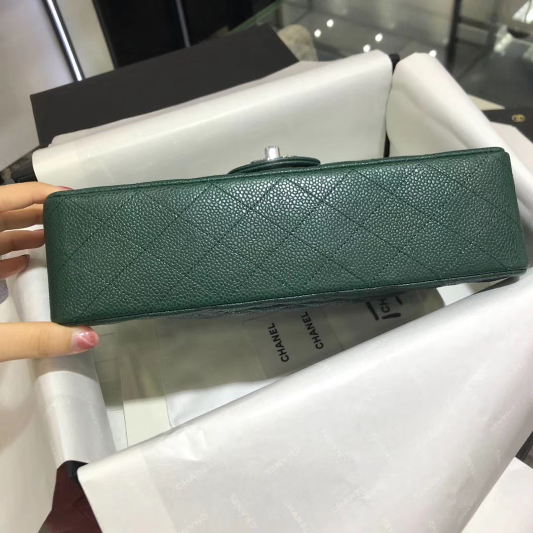 Chanel 香奈儿 Chanel Classic Flap 25cm 鱼子酱 翡翠绿 银扣