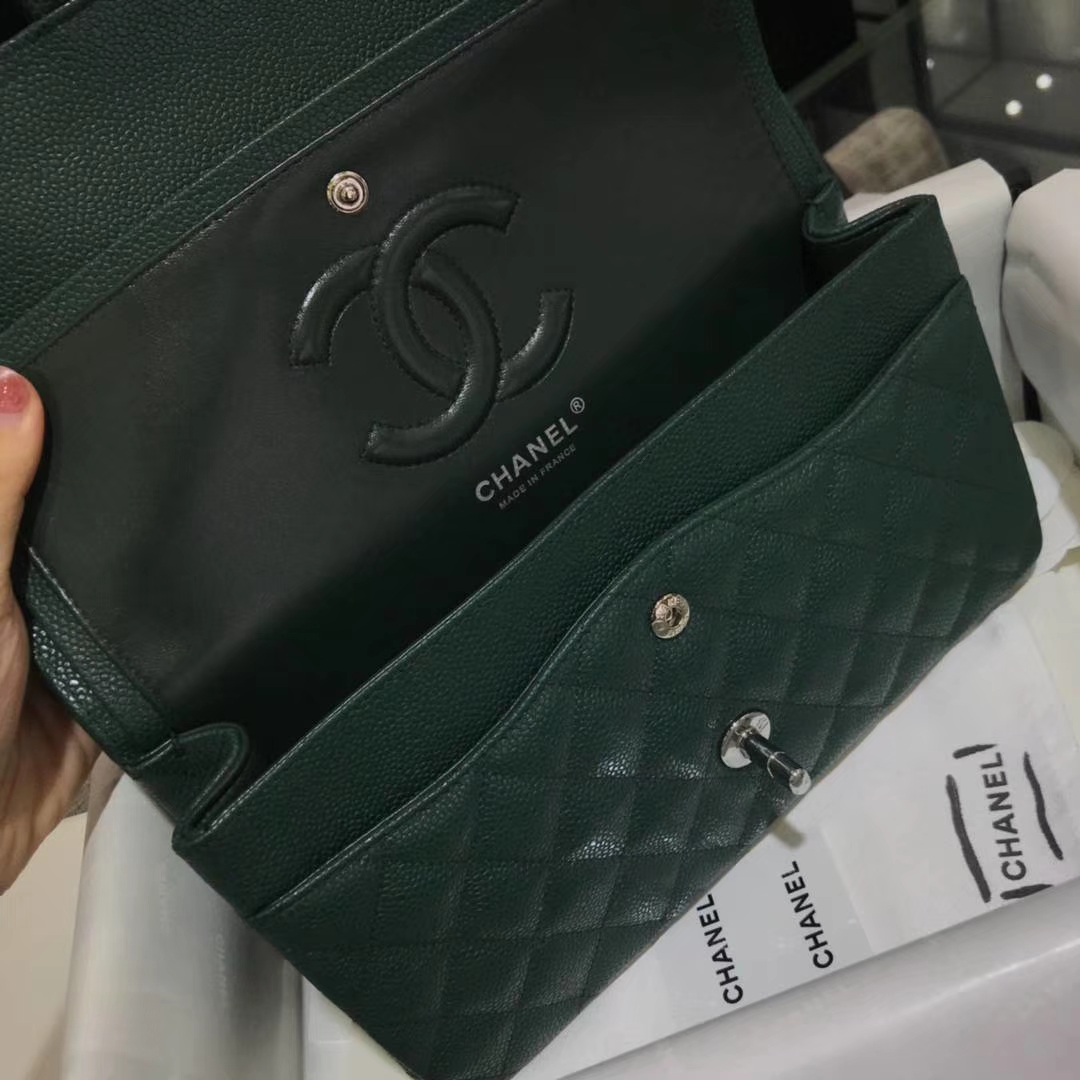 Chanel 香奈儿 Chanel Classic Flap 25cm 鱼子酱 翡翠绿 银扣