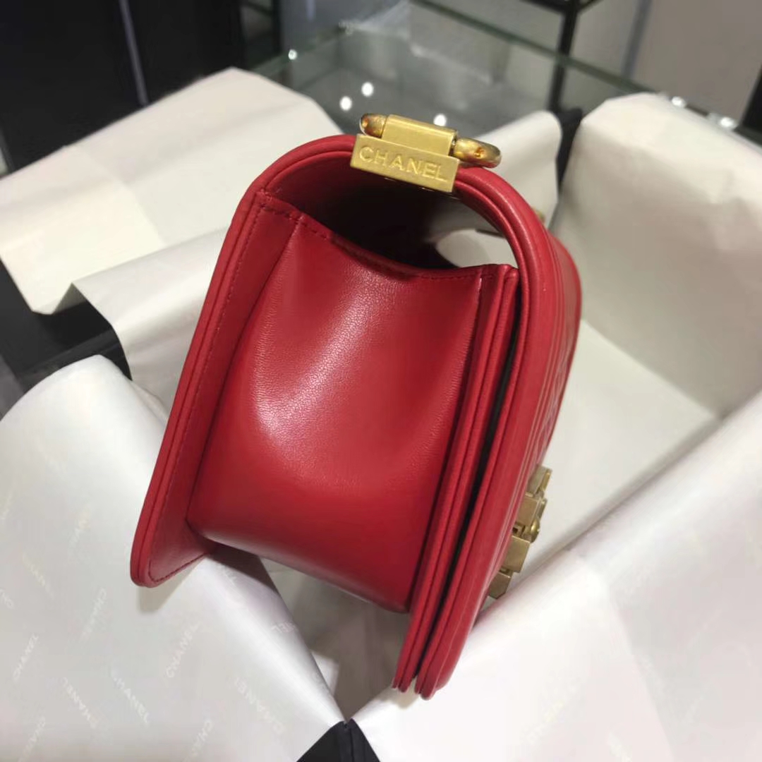 Chanel 香奈儿 Leboy 20cm 原厂皮小羊皮 大红色 怀旧磨砂金