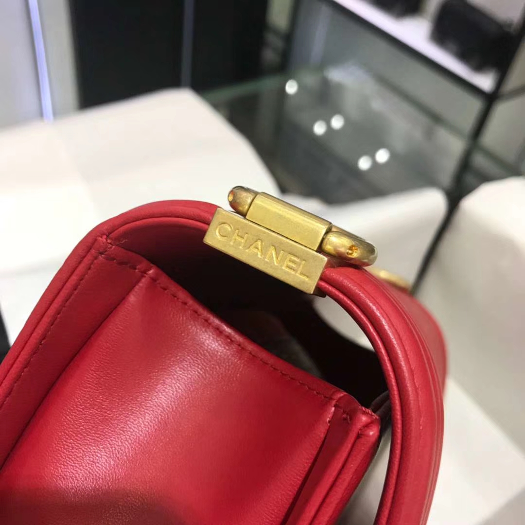 Chanel 香奈儿 Leboy 20cm 原厂皮小羊皮 大红色 怀旧磨砂金