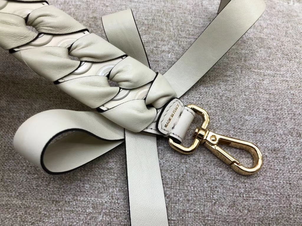 Fendi 芬迪 全新 “STRAP YOU”肩带 可搭配任何包包