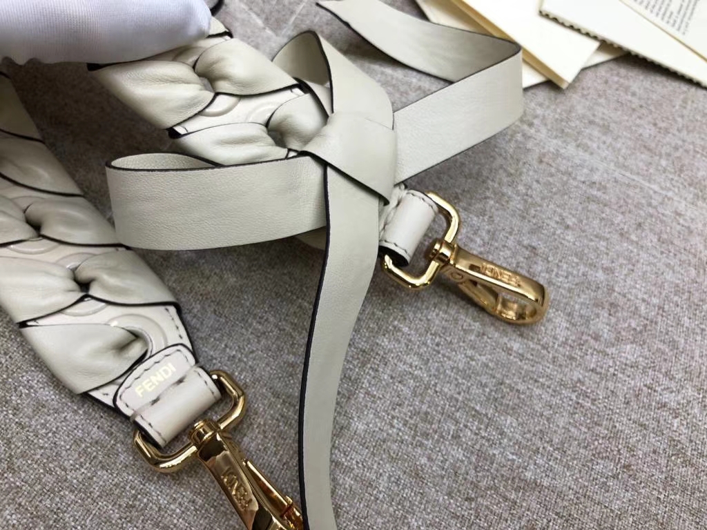 Fendi 芬迪 全新 “STRAP YOU”肩带 可搭配任何包包