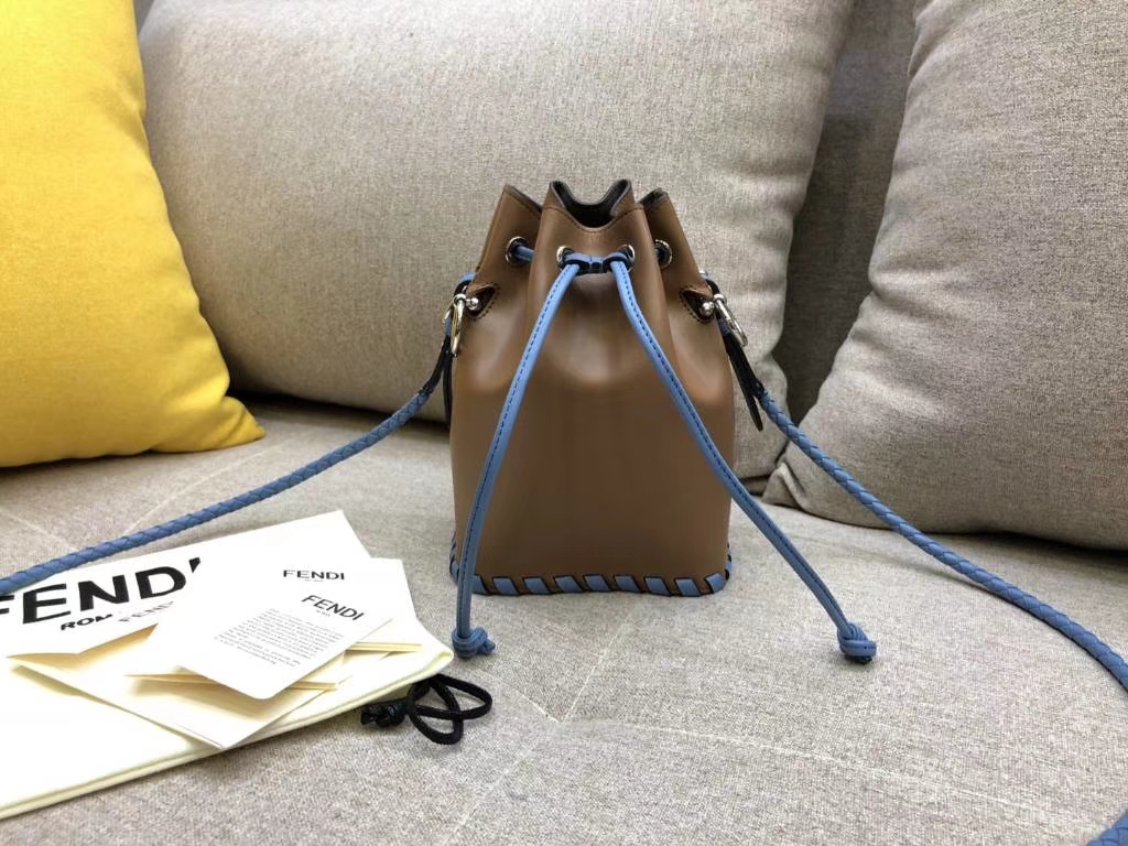 Fendi 芬迪 mon tresor最新拼色 蝴蝶結短 strap you 棕色 12x18x10cm