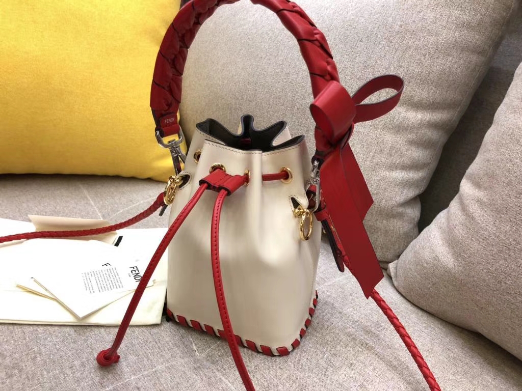 Fendi 芬迪 mon tresor最新拼色 蝴蝶結短 strap you 粉色 12x18x10cm