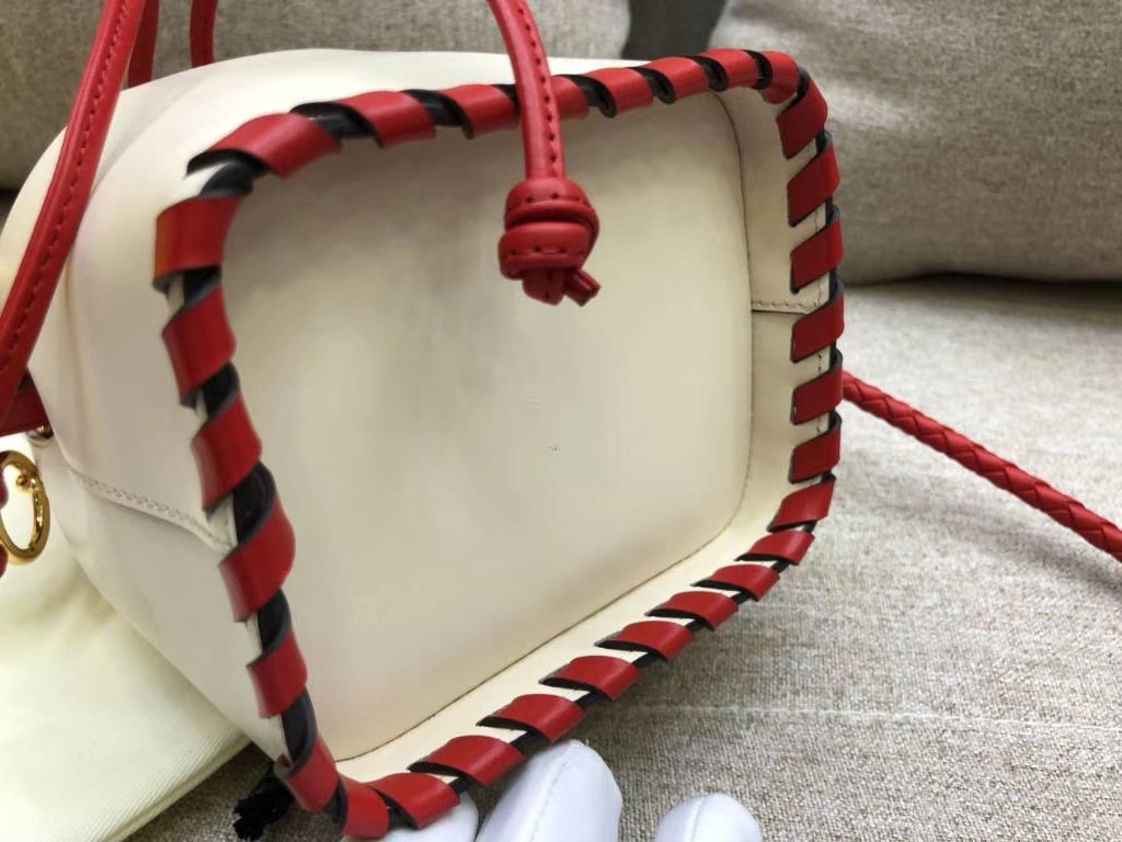 Fendi 芬迪 mon tresor最新拼色 蝴蝶結短 strap you 粉色 12x18x10cm