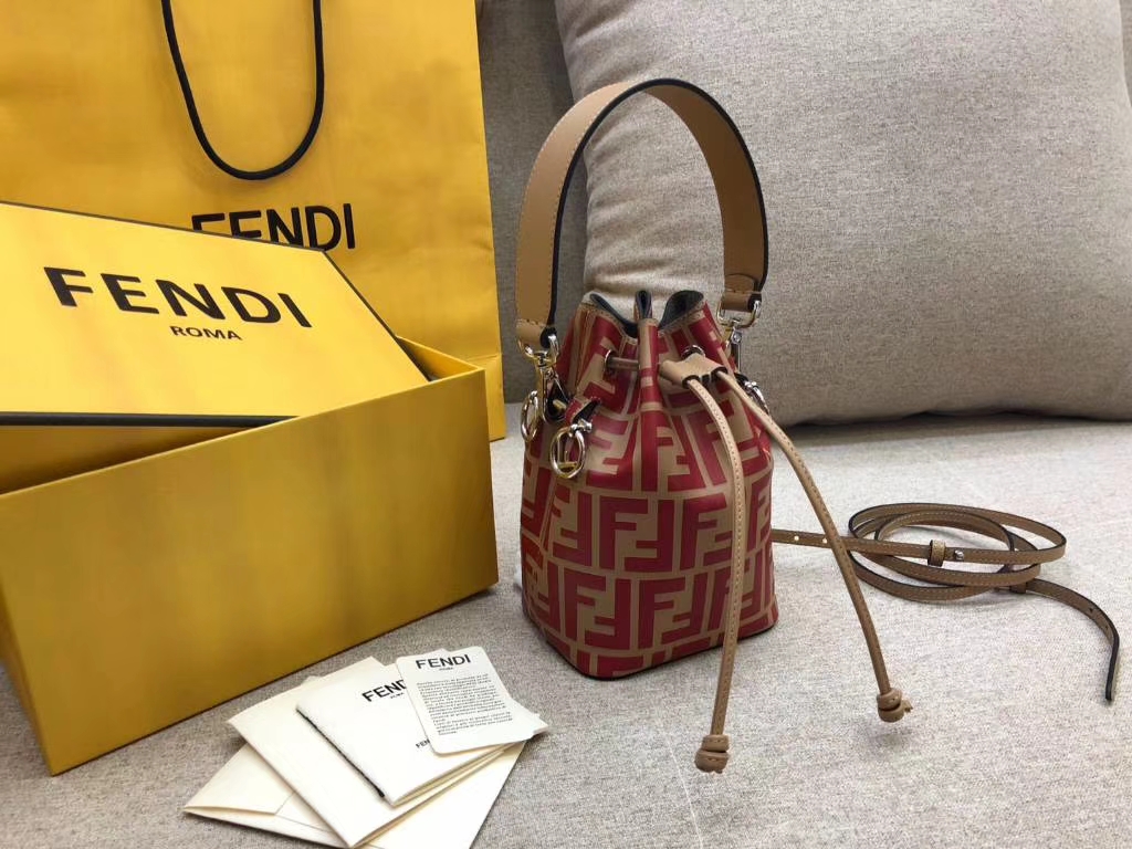 Fendi 芬迪 MON TRESOR水桶包 抽绳开合 小牛皮 红拼杏色 12x18x10cm