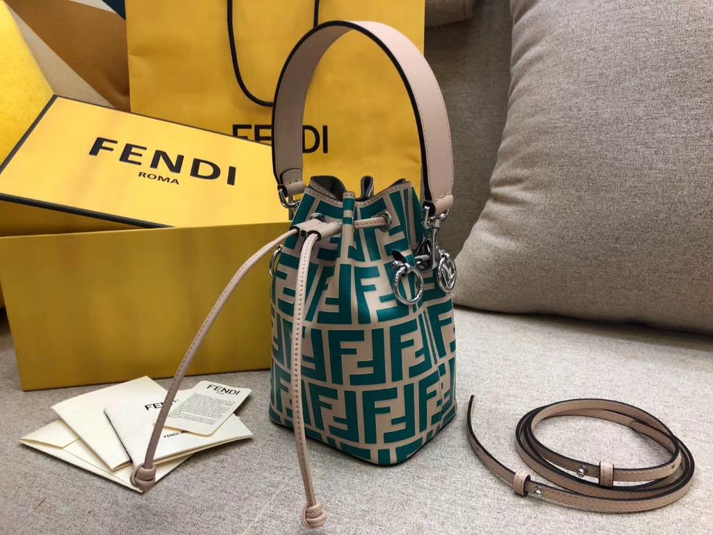 Fendi 芬迪 MON TRESOR水桶包 抽绳开合 小牛皮 蓝色拼粉色 12x18x10cm