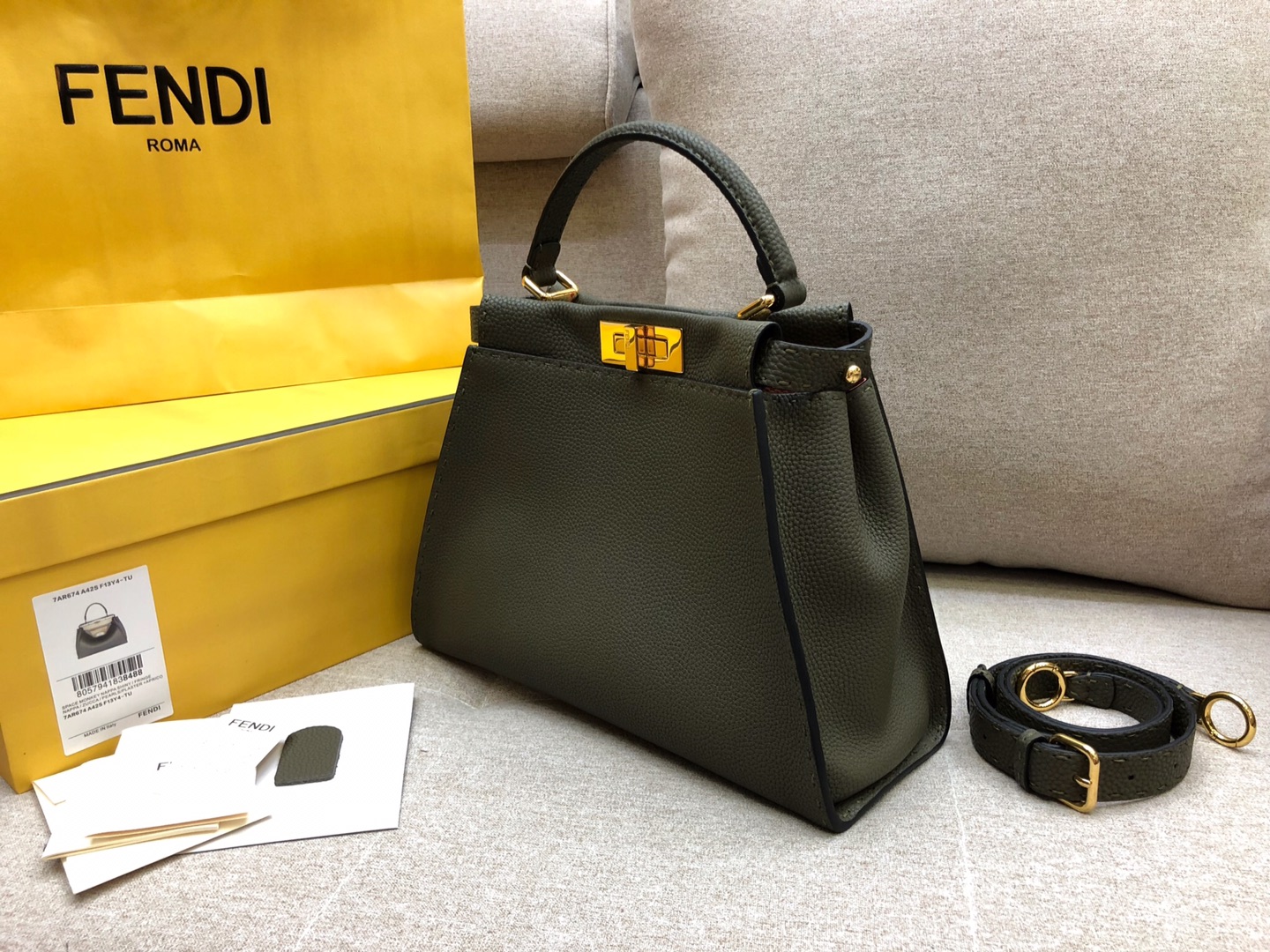 Fendi 芬迪 peekaboo 全钢五金 24k真空电镀 进口小牛皮 配套独家原包装 墨绿色 8812