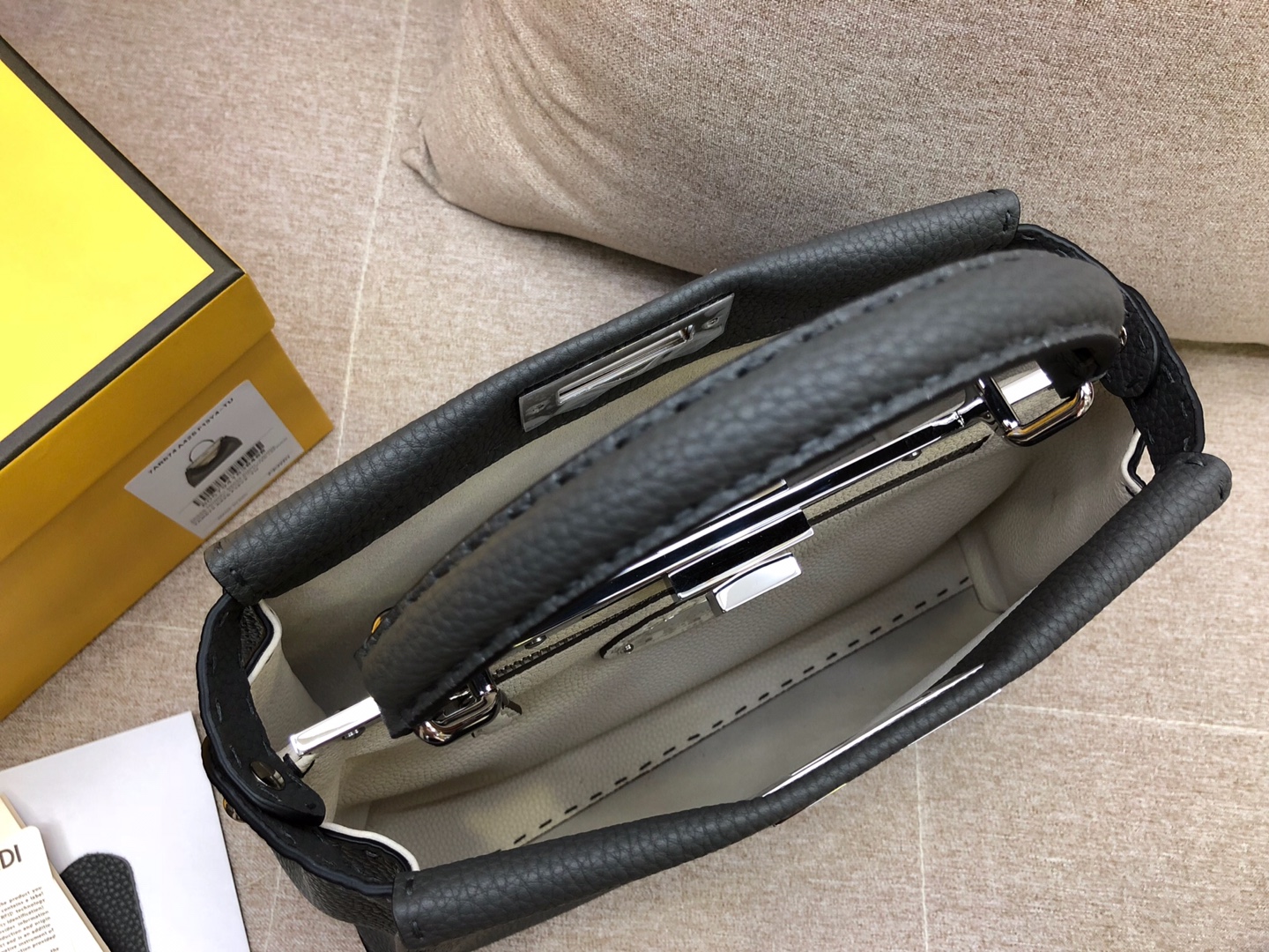 Fendi 芬迪 peekaboo 全钢五金 24k真空电镀 进口小牛皮 配套独家原包装 深灰色