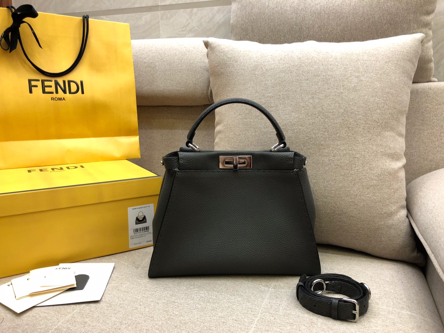 Fendi 芬迪 peekaboo 全钢五金 24k真空电镀 进口小牛皮 配套独家原包装 深灰色