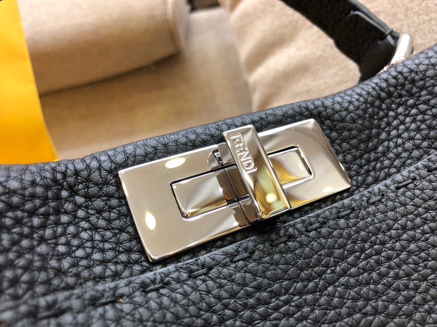 FENDI peekaboo 全钢五金 黑色 8812 进口小牛皮 意大利riri原厂拉链 进口腊线