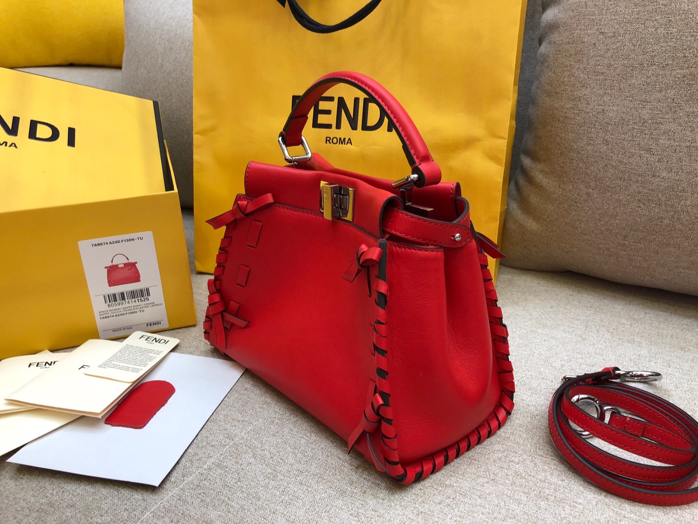 Fendi 芬迪 mini peekaboo  全钢五金 外进口小牛皮 内袋进口羊皮 23cm