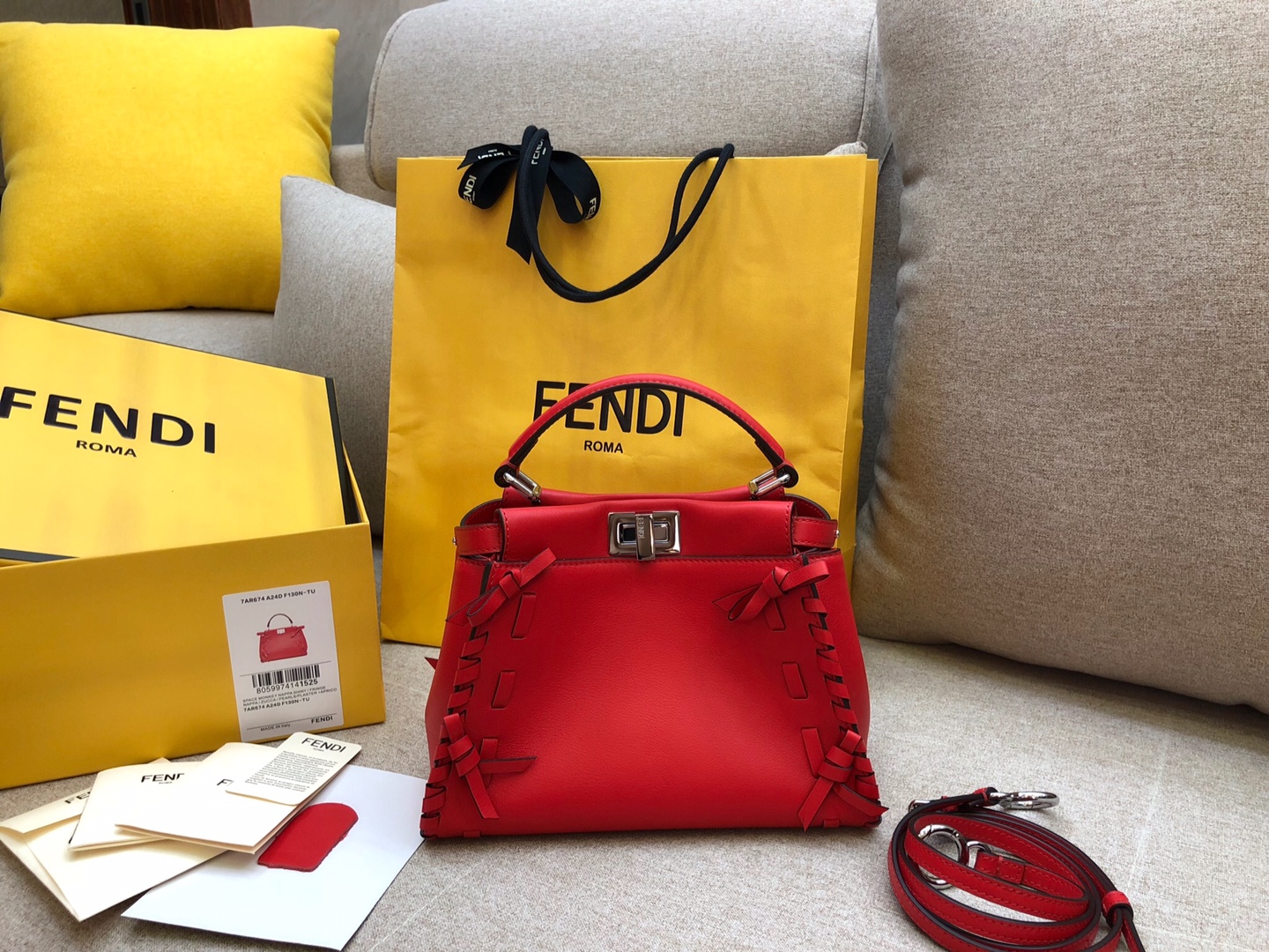 Fendi 芬迪 mini peekaboo  全钢五金 外进口小牛皮 内袋进口羊皮 23cm