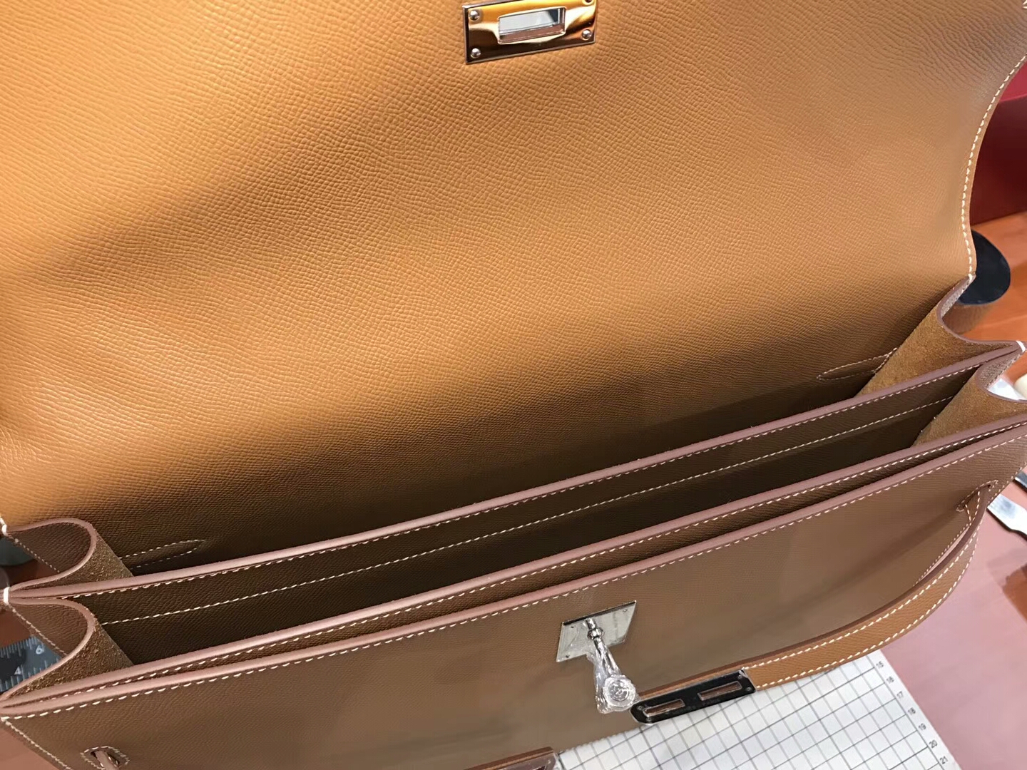HERMES 爱马仕 男士公文包 CK37 金棕色 Gold 现货系列 配全套专柜原版包装