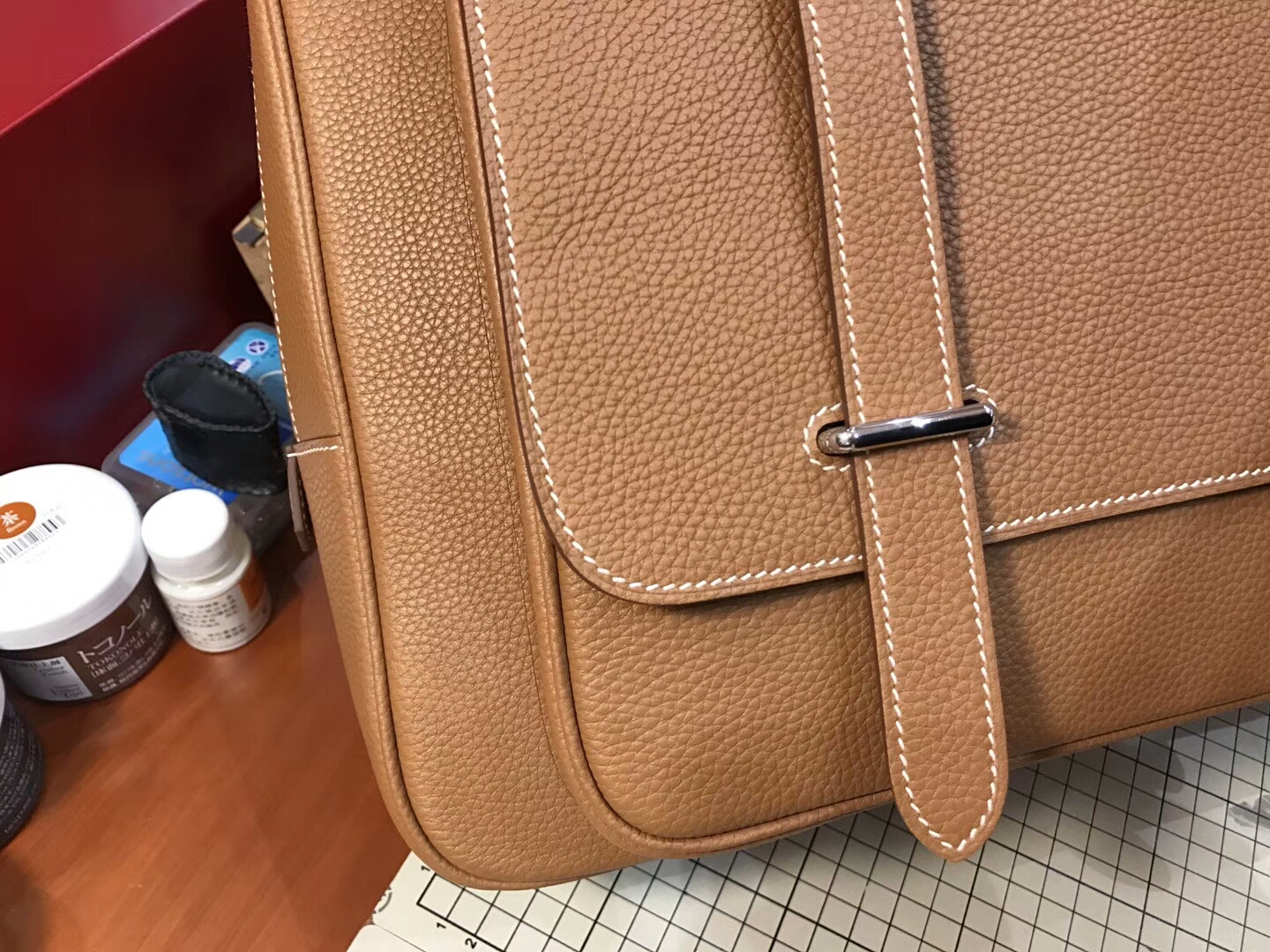 HERMES 爱马仕 男士邮差公文包 CK37 金棕色 Gold 现货系列 配全套专柜原版包装