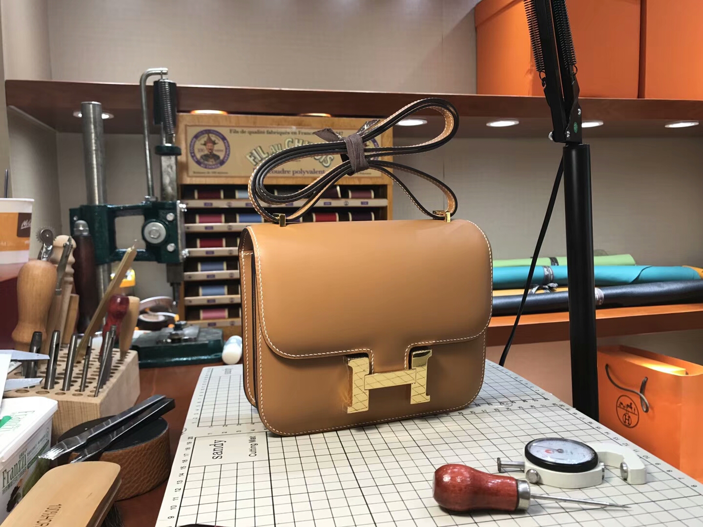 HERMES 爱马仕 空姐包 Constance ck24 奶茶色 太妃糖色 tabac camel 金扣
