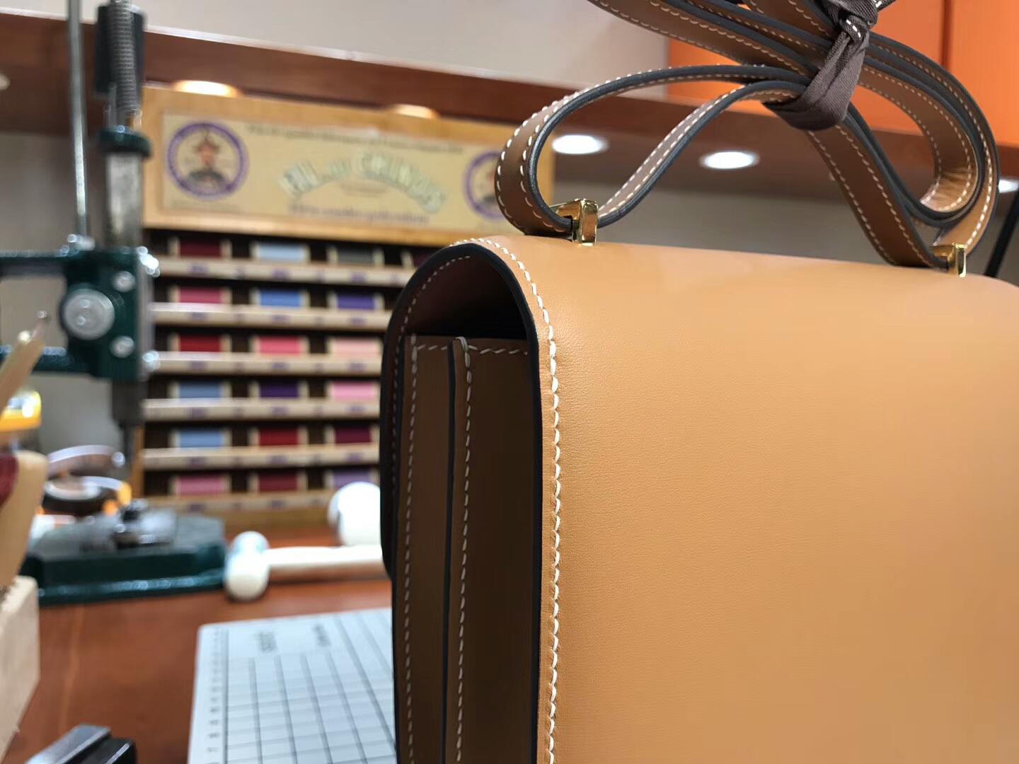 HERMES 爱马仕 空姐包 Constance ck24 奶茶色 太妃糖色 tabac camel 金扣