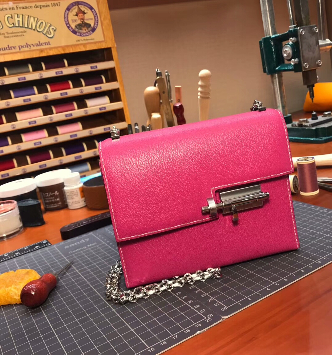 HERMES 爱马仕 手枪包 Verrou Chain Rose Tyrien 糖果粉 E5 玫红色 桃红色 配全套专柜原版包装