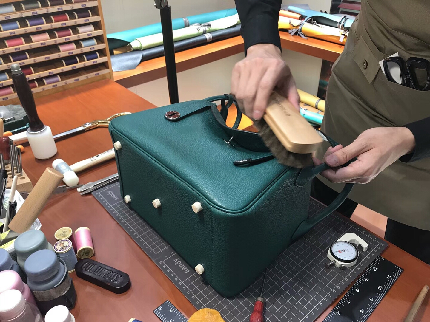 Z6孔雀绿 Malachite 爱马仕 HERMES Lindy 26/30cm 银扣 配全套专柜原版包装