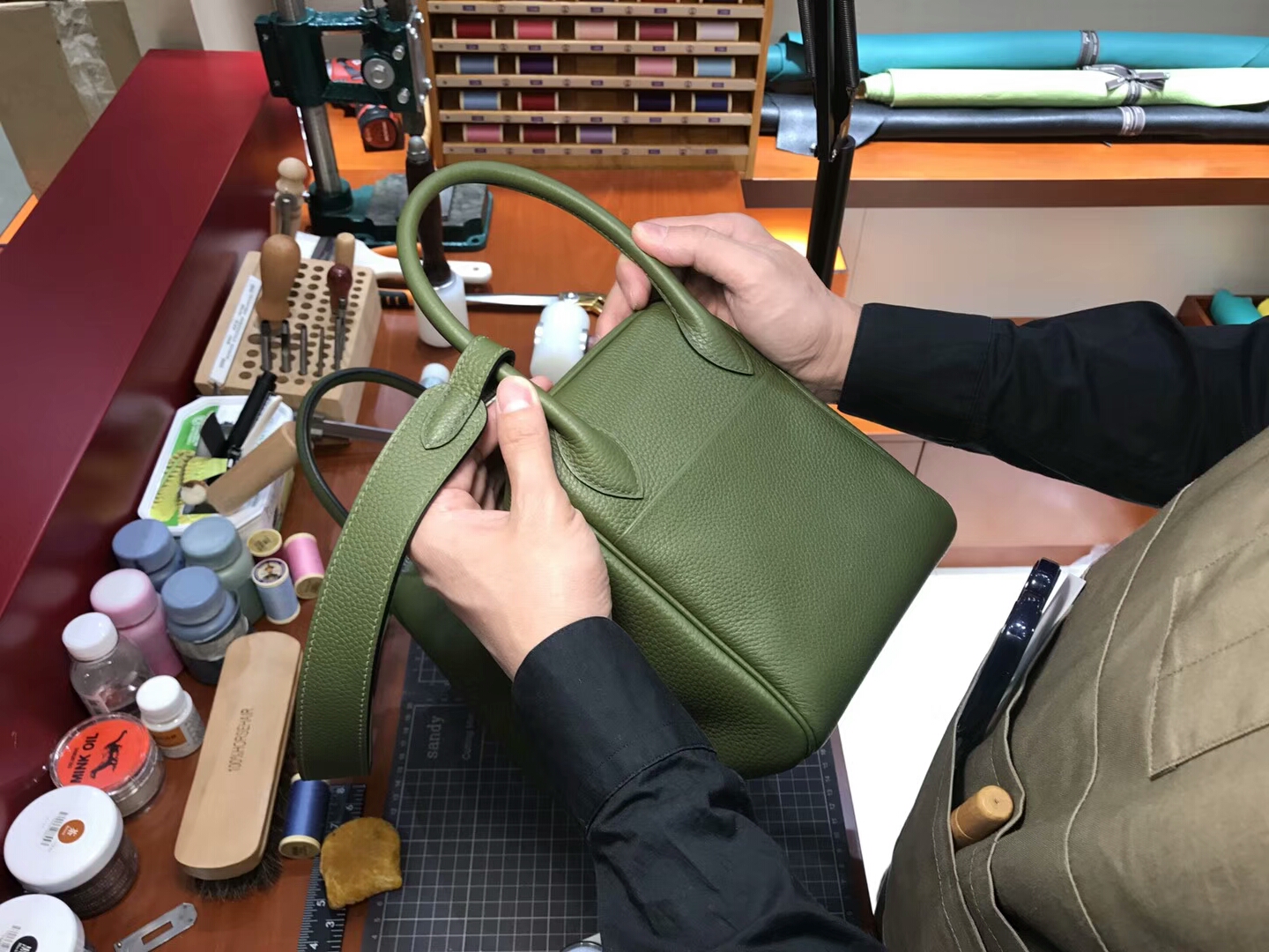 爱马仕 HERMES Lindy 26/30cm 6h橄榄绿vert veronese 银扣 配全套专柜原版包装