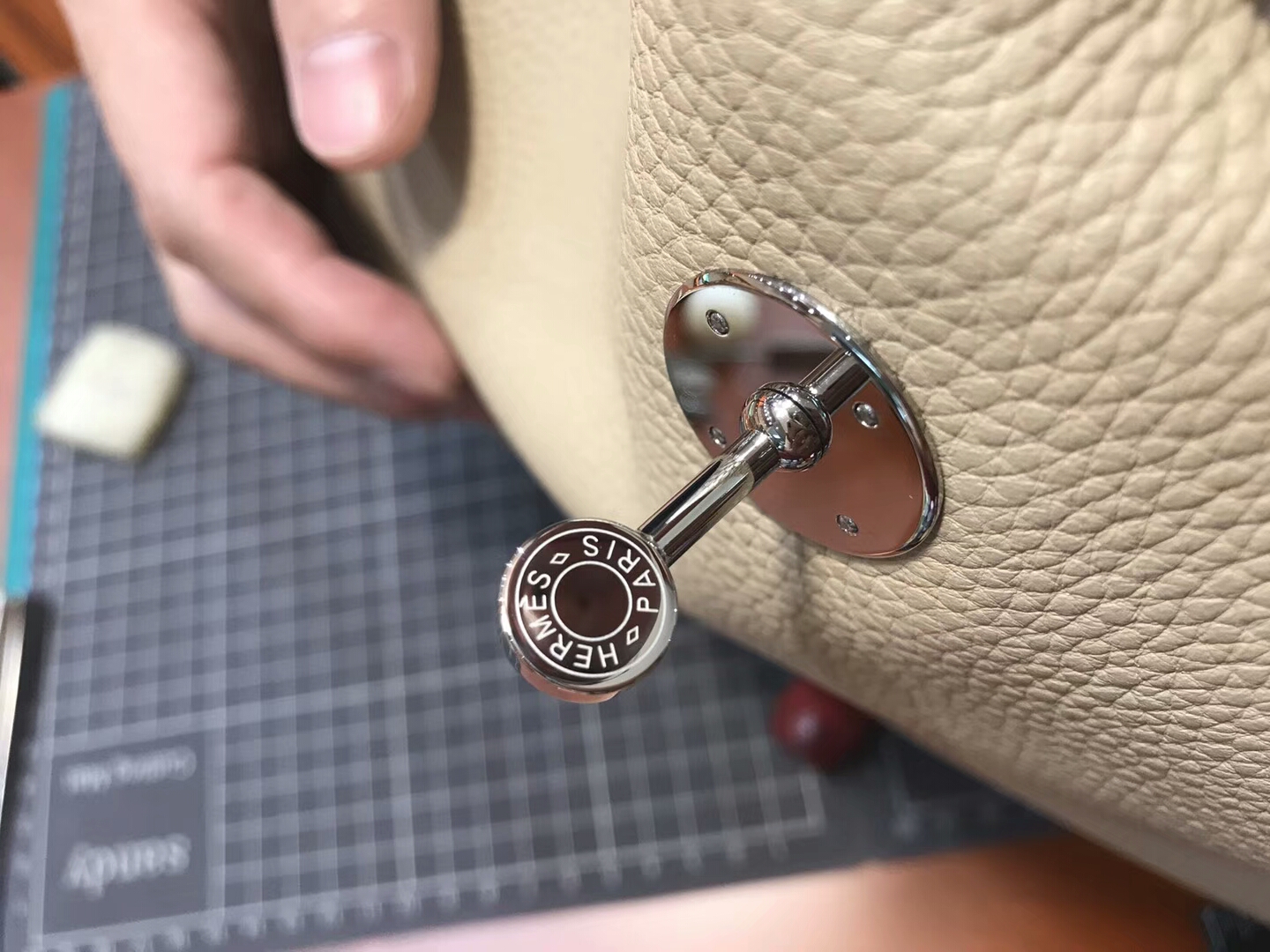 爱马仕 HERMES Lindy 26/30cm s2 风衣灰 trench 银扣