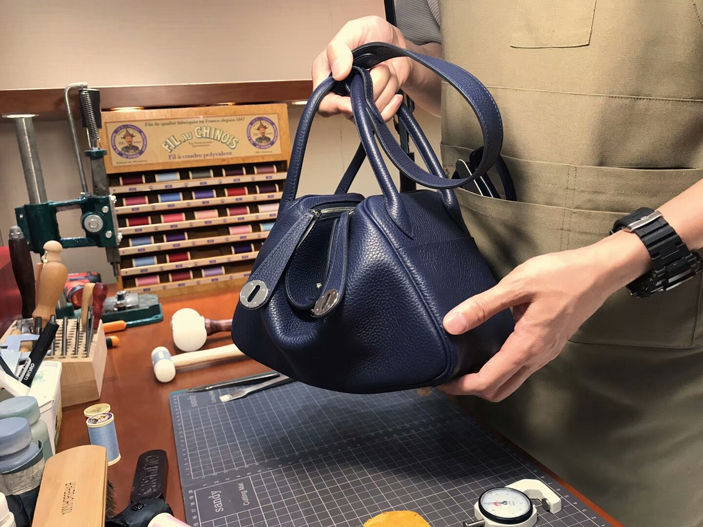 爱马仕 HERMES Lindy 26/30cm 宝石蓝 ck73 blue saphir 银扣 配全套专柜原版包装