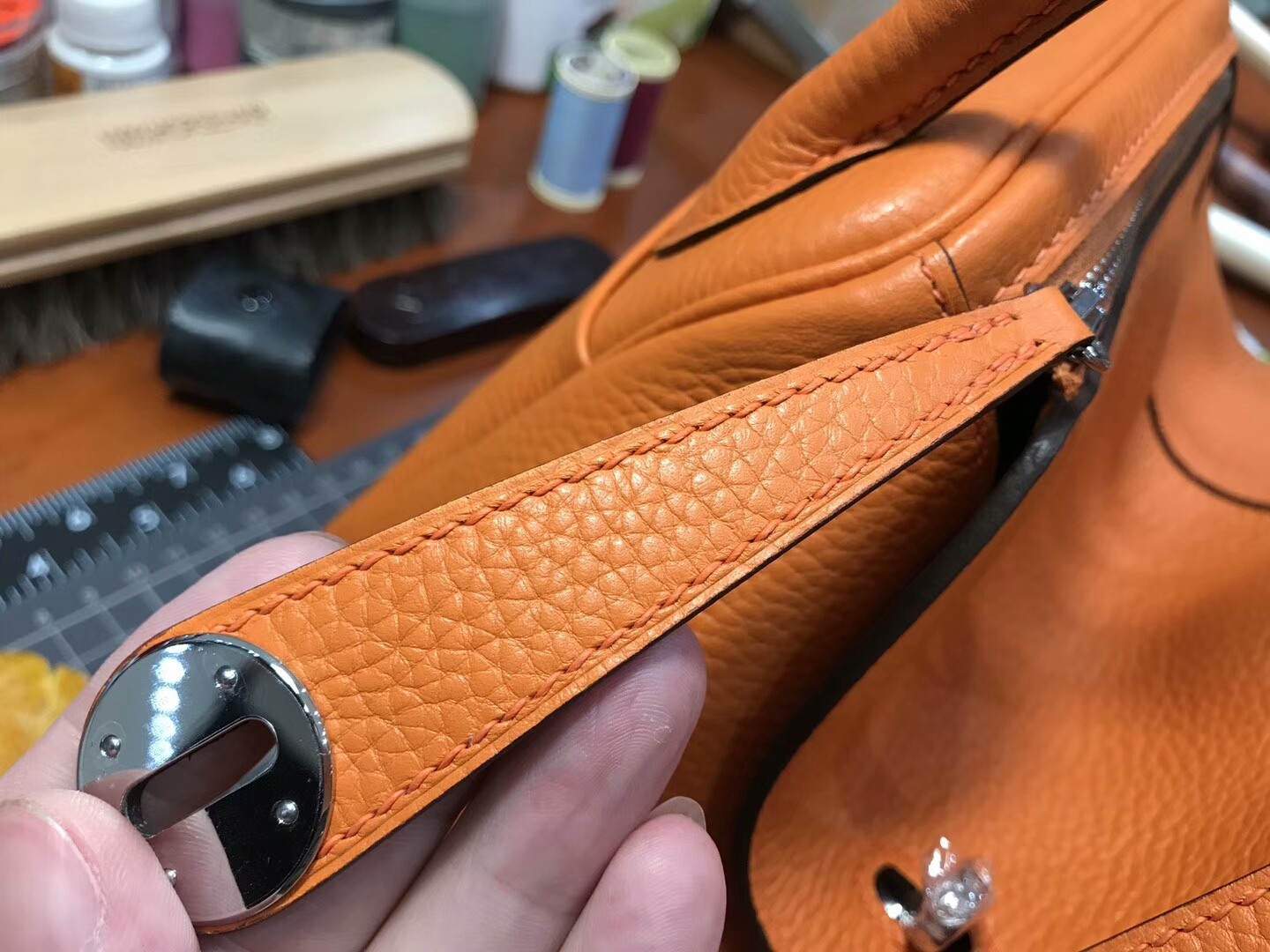 爱马仕 HERMES Lindy 26/30cm ck93 經典橙色 银扣 配全套专柜原版包装