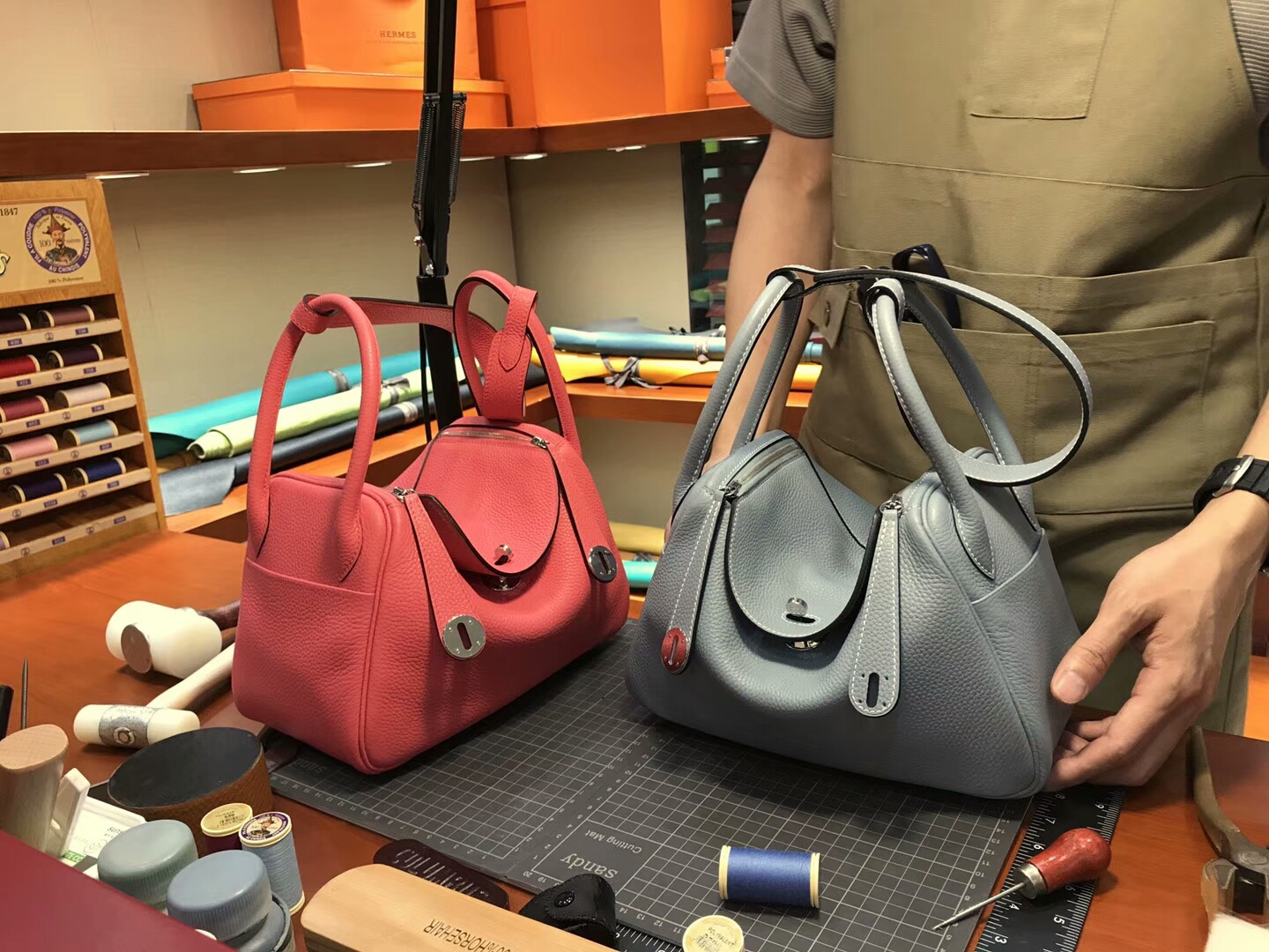 爱马仕 HERMES Lindy 26/30cm  t5 斋普尔粉 蜜桃粉 rose jaipur 银扣 配全套专柜原版包装