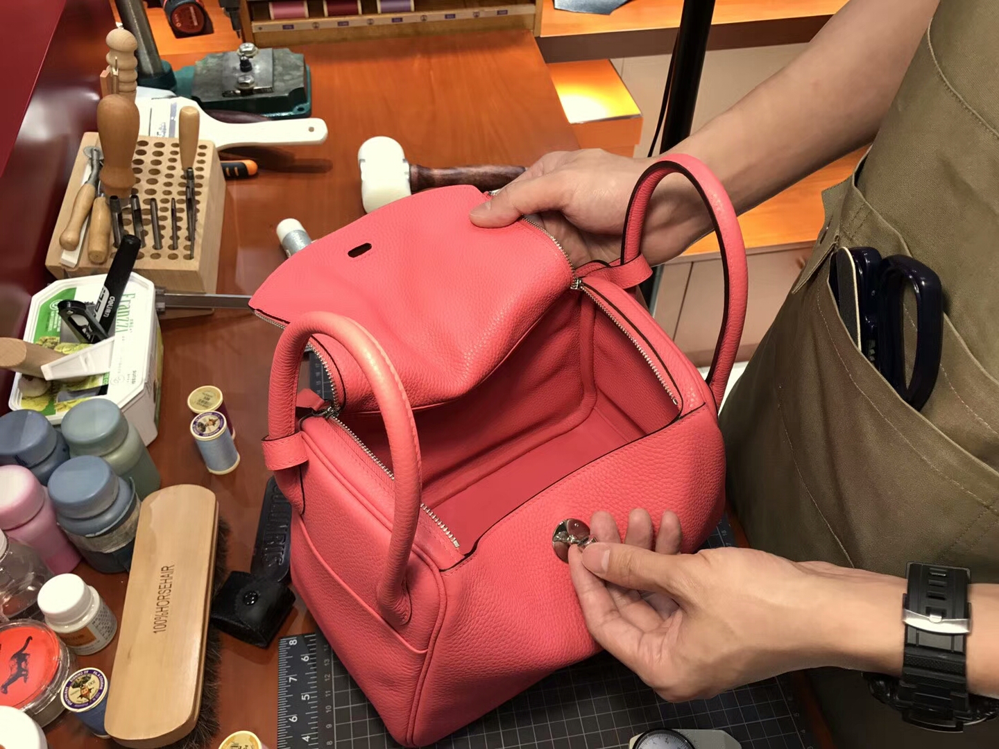 爱马仕 HERMES Lindy 26/30cm  t5 斋普尔粉 蜜桃粉 rose jaipur 银扣 配全套专柜原版包装