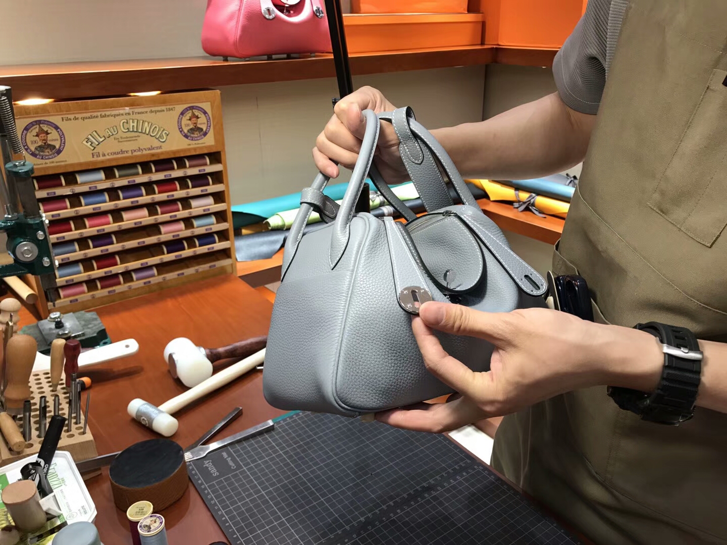 亚麻蓝 blue lin J7 爱马仕 HERMES Lindy 26/30cm 银扣 配全套专柜原版包装