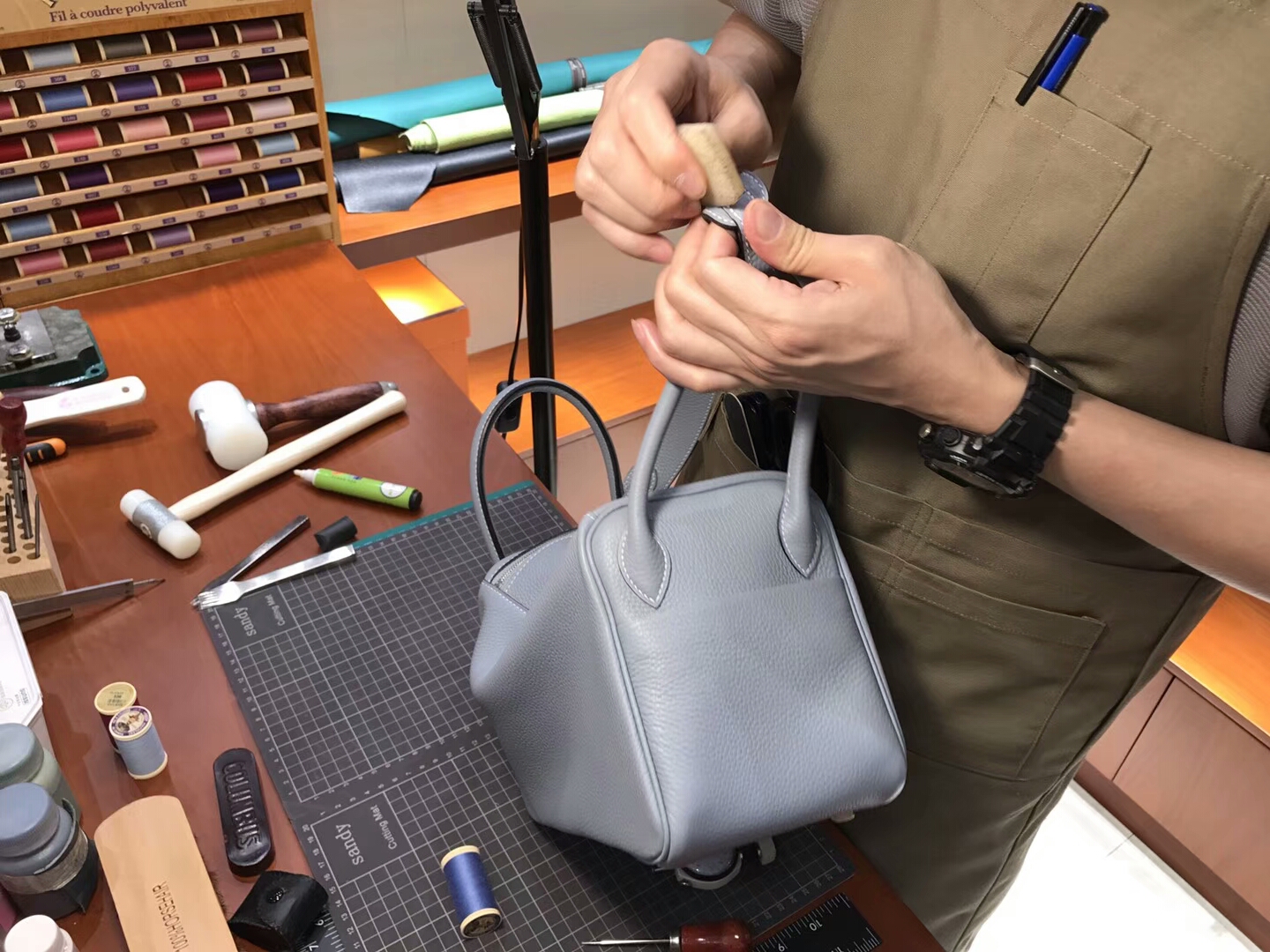 亚麻蓝 blue lin J7 爱马仕 HERMES Lindy 26/30cm 银扣 配全套专柜原版包装